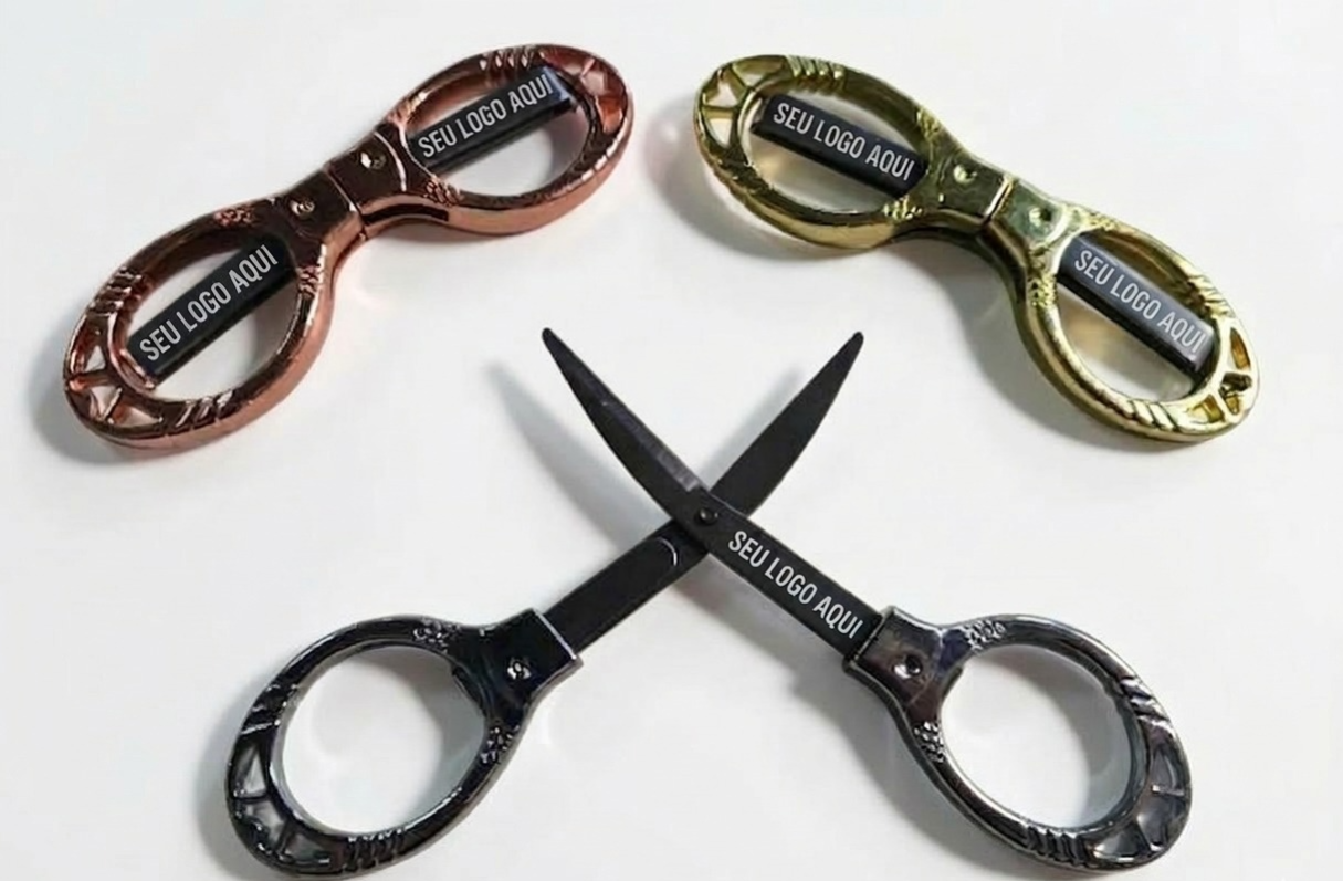 TESOURA DOBRÁVEL CABO DE METAL MODELO 3